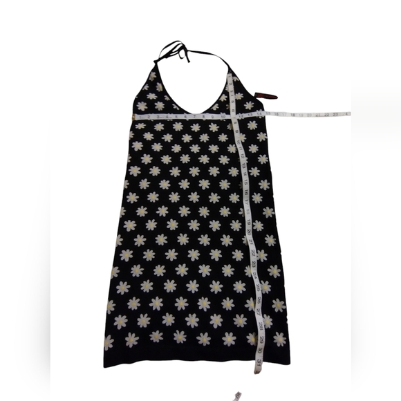 NWT 2/$10  black and white Daisy stretch summer dress - Picture 2 of 2